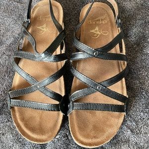 Dansko cute and comfy sandals. Size38.